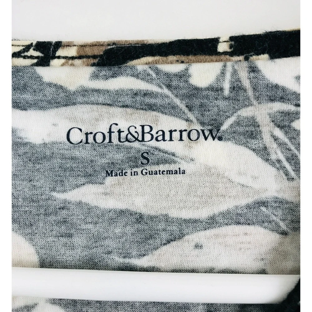 Croft&Barrow Shirt Women's Size S Black Tan V-neck Embroidered Floral Sleeveless - Picture 7 of 9